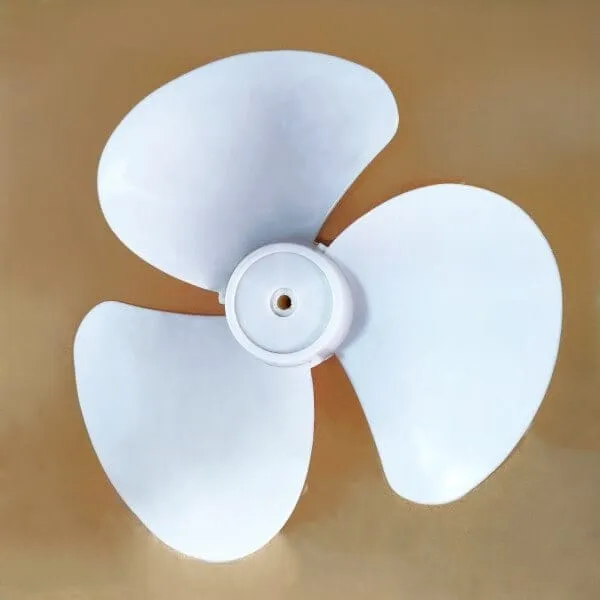 Τριπλή φτερωτή ανεμιστήρα 27 cm λευκή